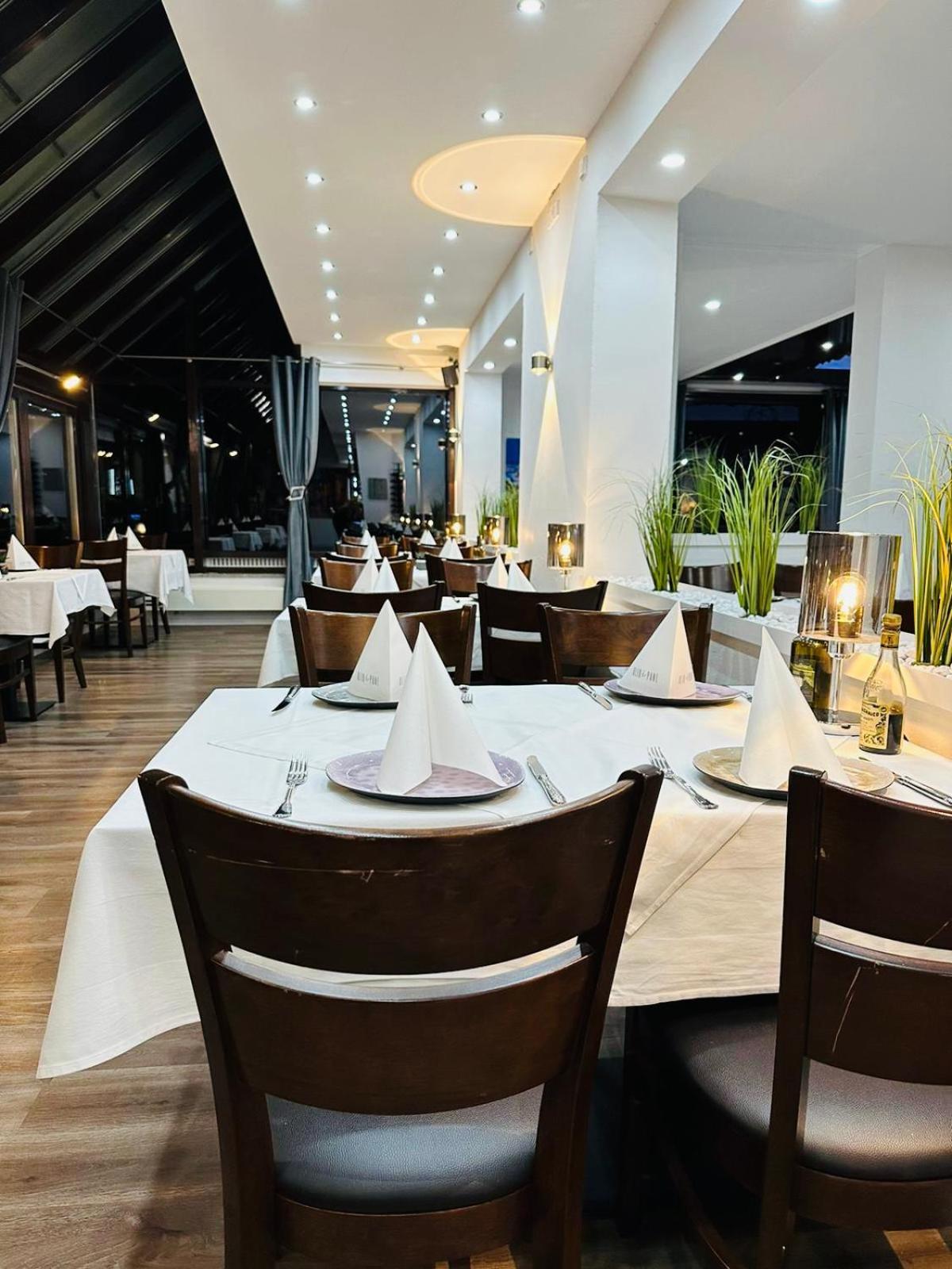 & Restaurant Olio E Pane Enzklösterle