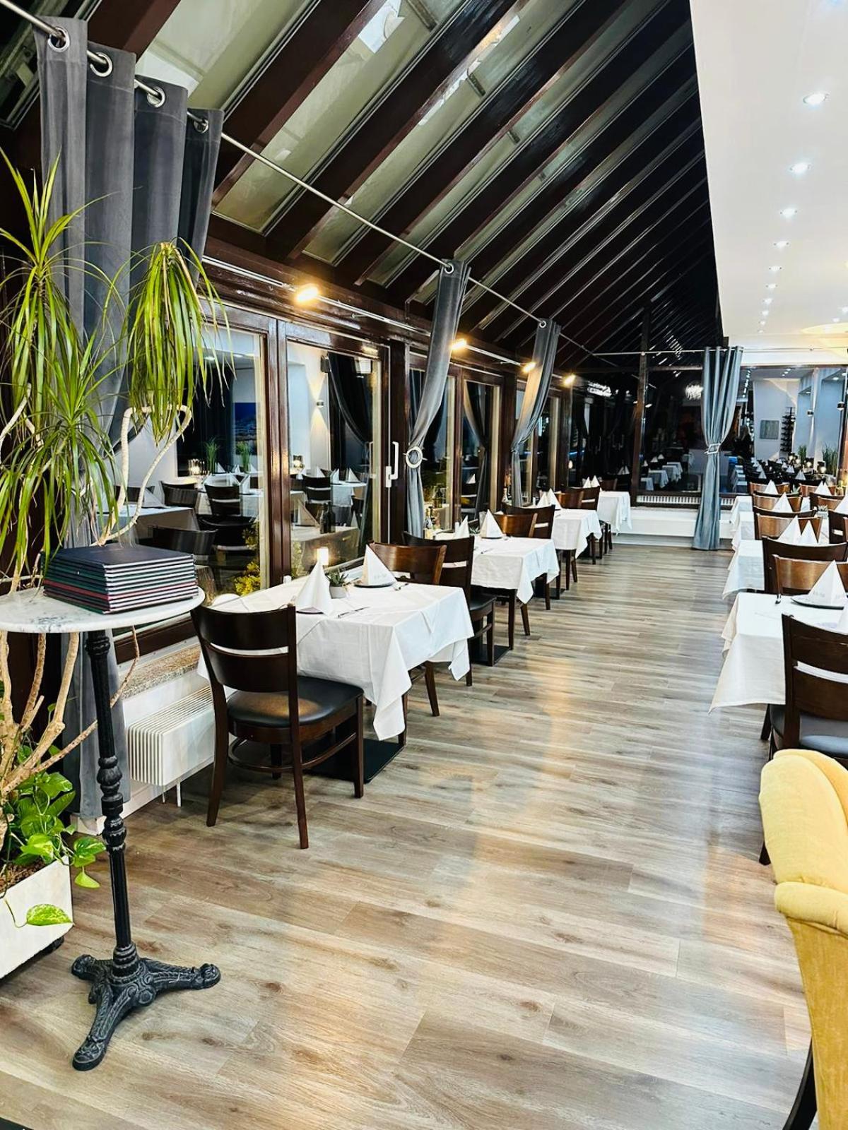 & Restaurant Olio E Pane *